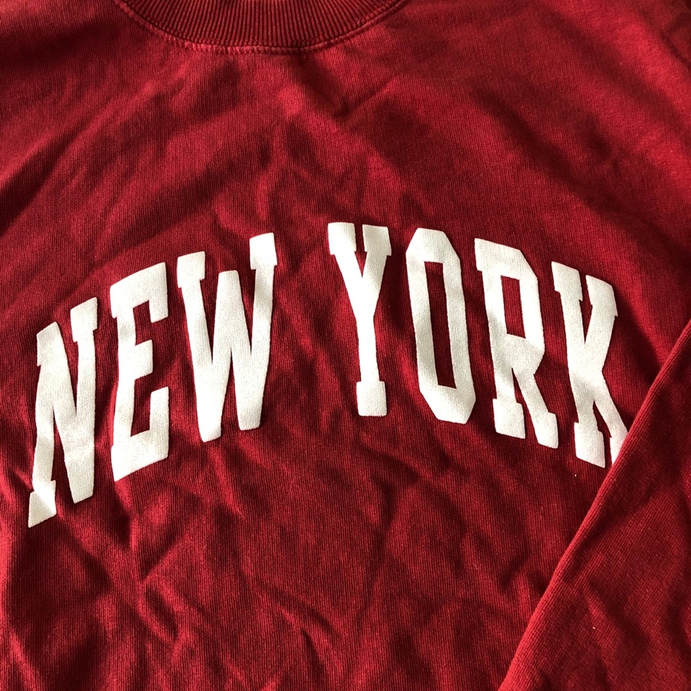 Brandy Melville Crewneck - Picture 3 of 5